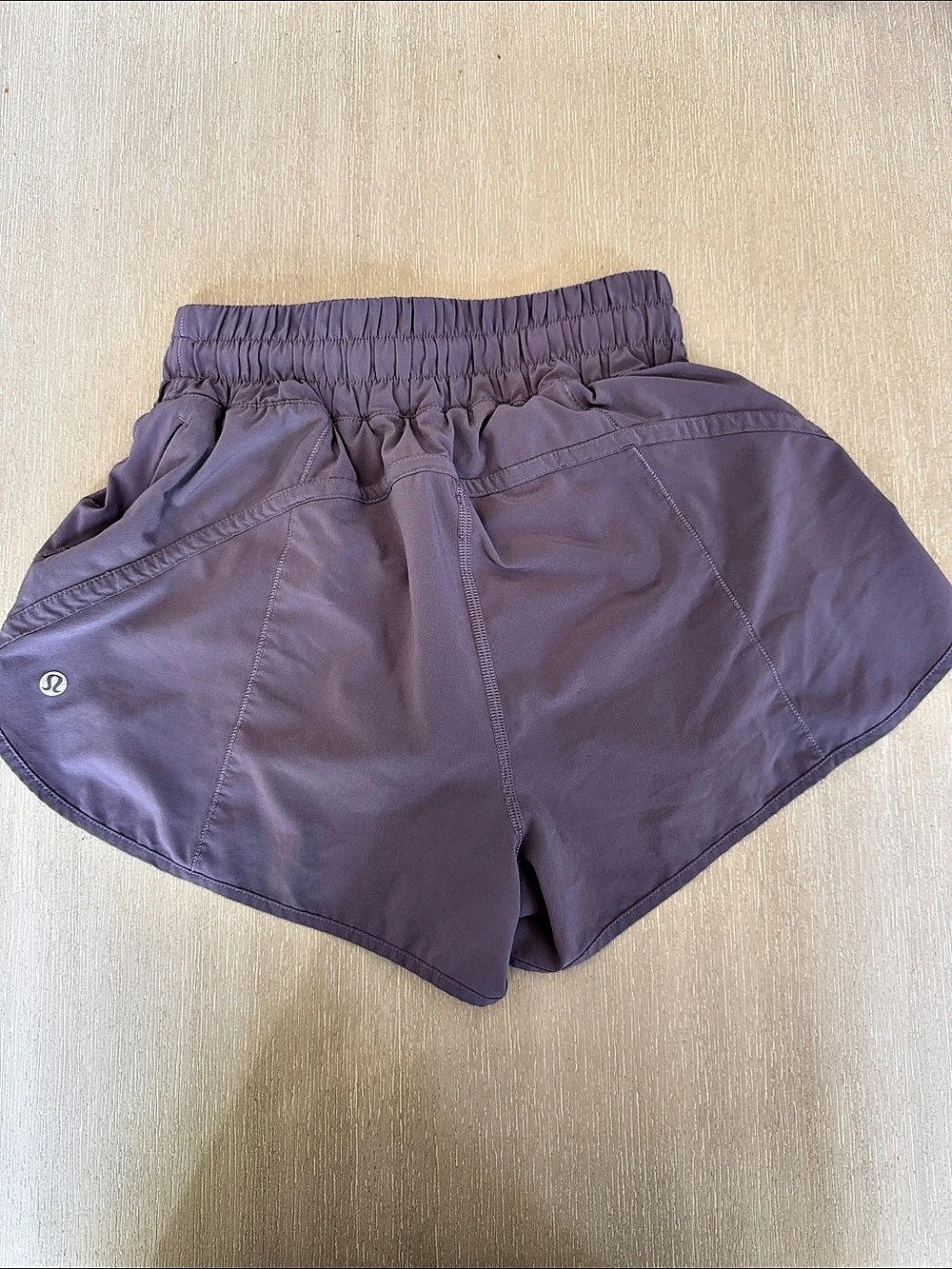 lululemon Wunder Under Shorts Athletic Shorts in Purple Size 4 2.5in inseam dusk